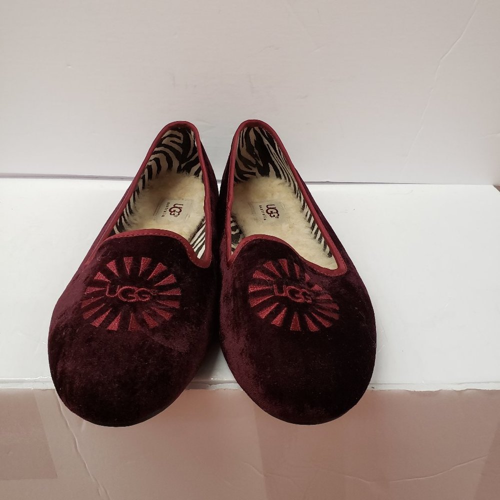 UGG Slippers Alloway Flats Shoes Sz 10 velvet